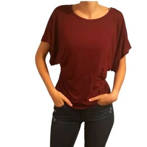 😁Women's Short Sleeve Burgundy Top Medium
